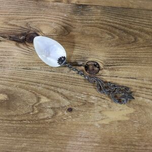 Antique Victorian Sterling Silver and Mother of Pearl CAVIAR Spoon